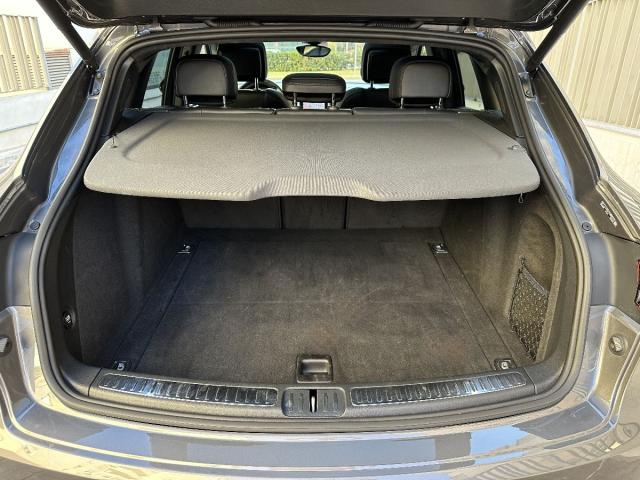 PORSCHE – Macan – Turbo