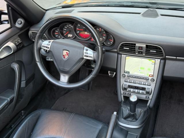 PORSCHE 911 Cabrio Carrera 4 – Manual (6vel.)