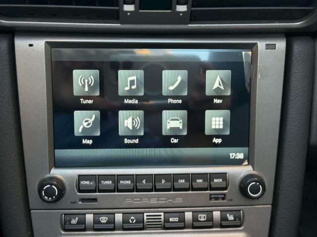 PORSCHE 911 Cabrio Carrera 4 – Manual (6vel.)