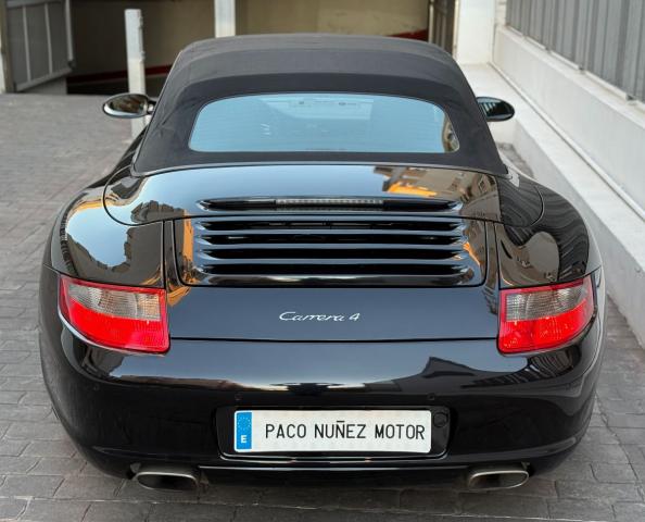 PORSCHE 911 Cabrio Carrera 4 – Manual (6vel.)