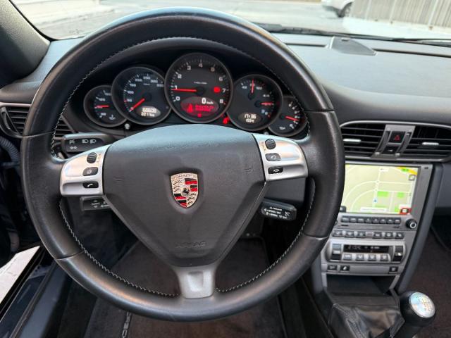 PORSCHE 911 Cabrio Carrera 4 – Manual (6vel.)