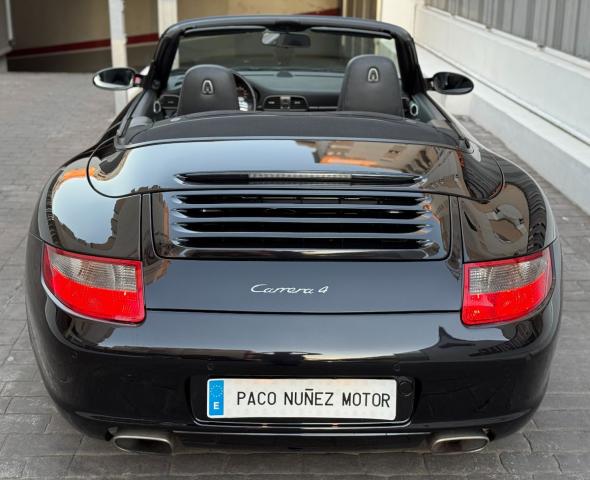 PORSCHE 911 Cabrio Carrera 4 – Manual (6vel.)
