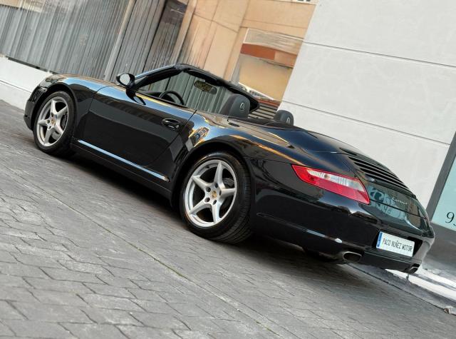 PORSCHE 911 Cabrio Carrera 4 – Manual (6vel.)