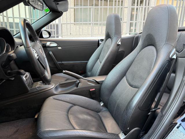 PORSCHE 911 Cabrio Carrera 4 – Manual (6vel.)