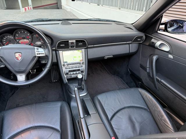 PORSCHE 911 Cabrio Carrera 4 – Manual (6vel.)