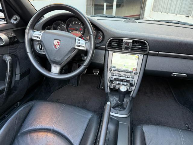 PORSCHE 911 Cabrio Carrera 4 – Manual (6vel.)