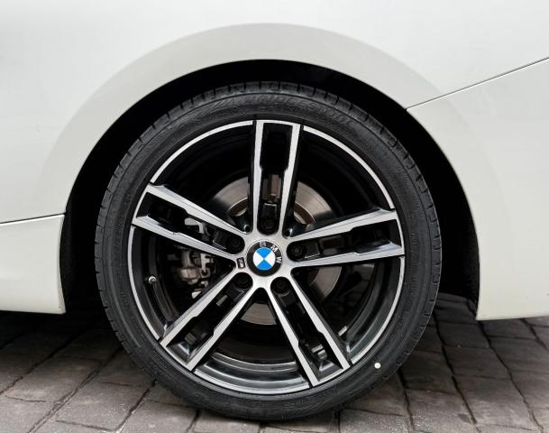BMW 220i Cabrio M Sport aut.