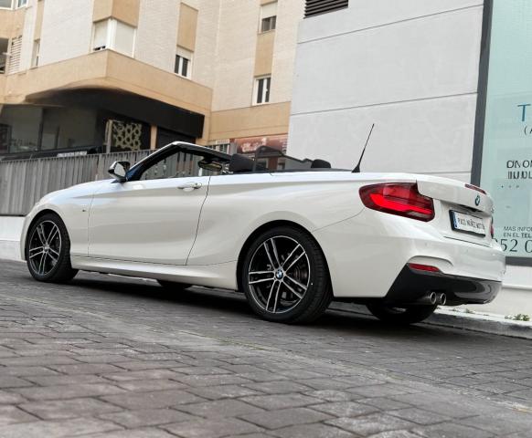 BMW 220i Cabrio M Sport aut.