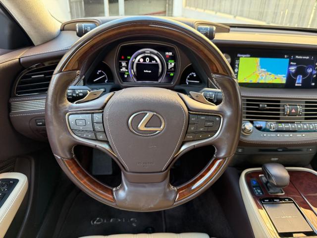 LEXUS – LS – 500h Executive 4WD