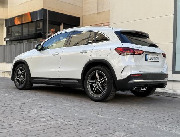 MERCEDES – Clase GLA – 200 d 4MATIC 8G-DCT -VENDIDO-