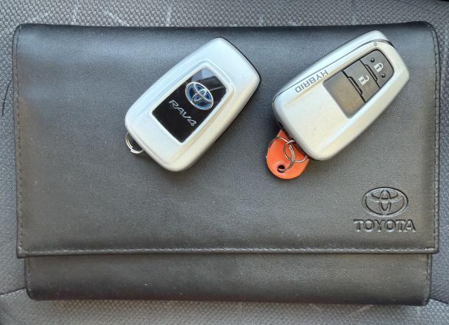 TOYOTA – RAV4 – Hybrid 220H 4×4 Advance-VENDIDO-