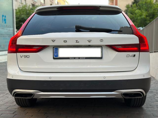 VOLVO – V90 Cross Country D4 AUT.