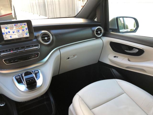 Mercedes V 220 D Aut. Avantgarde Larga -AMG- -VENDIDO-
