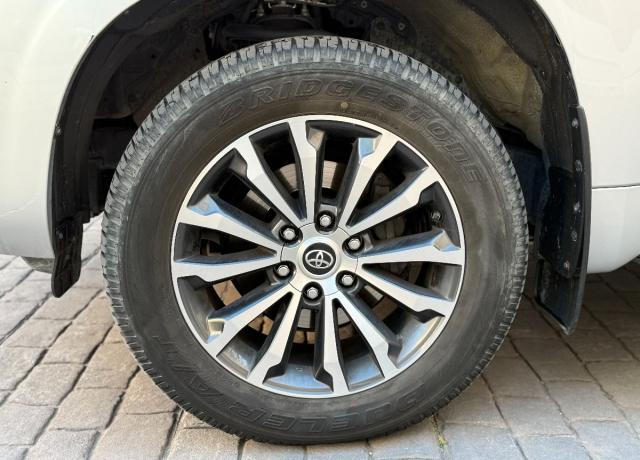TOYOTA – Land Cruiser – 5p VXL D-4D 204cv Aut.-VENDIDO-