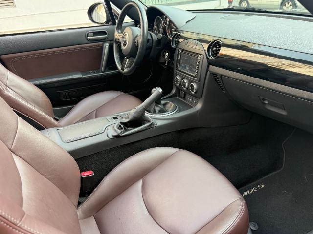MAZDA MX5 Roadster Coupe Spring Special Edition