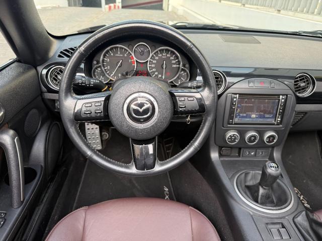 MAZDA MX5 Roadster Coupe Spring Special Edition