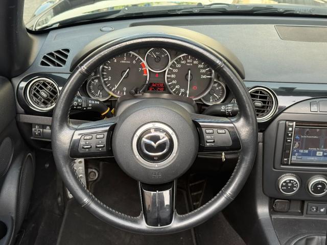 MAZDA MX5 Roadster Coupe Spring Special Edition