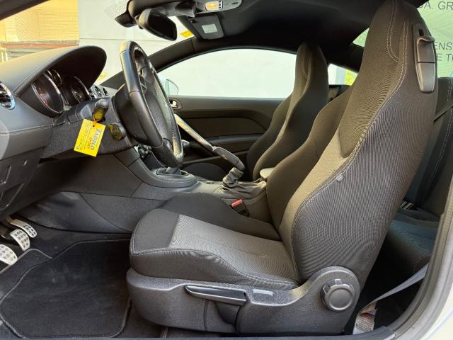 PEUGEOT – RCZ – 2.0 HDi 163Cv -VENDIDO-