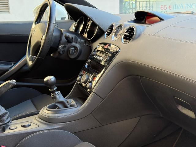 PEUGEOT – RCZ – 2.0 HDi 163Cv -VENDIDO-