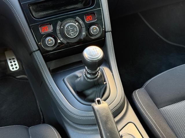 PEUGEOT – RCZ – 2.0 HDi 163Cv -VENDIDO-