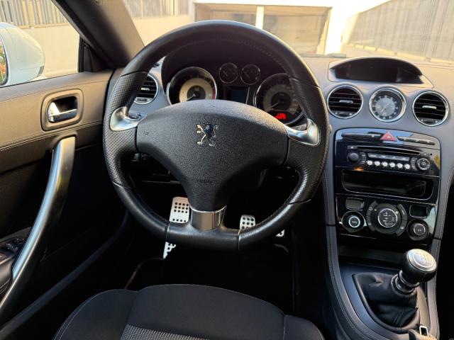 PEUGEOT – RCZ – 2.0 HDi 163Cv -VENDIDO-