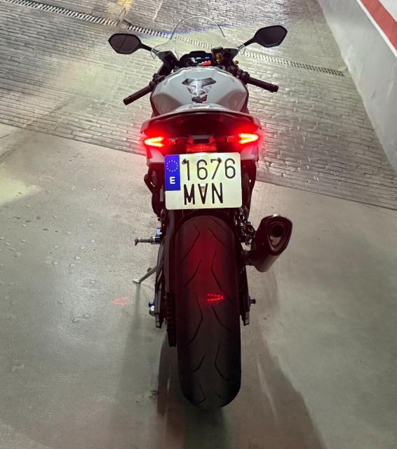 BMW – S 1000 RR -VENDIDA-