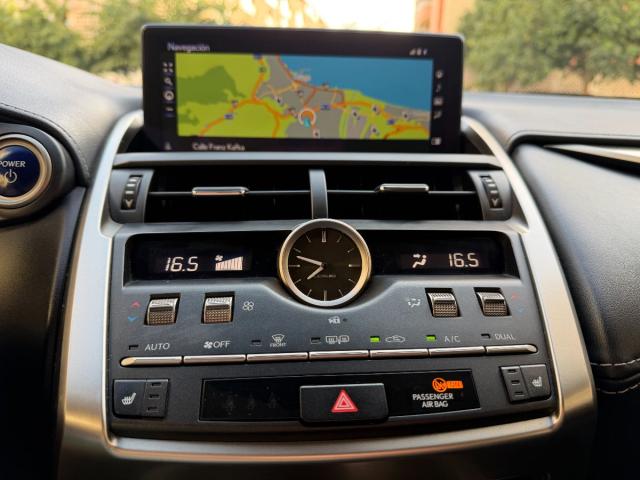 LEXUS – NX – 300h Business 2WD