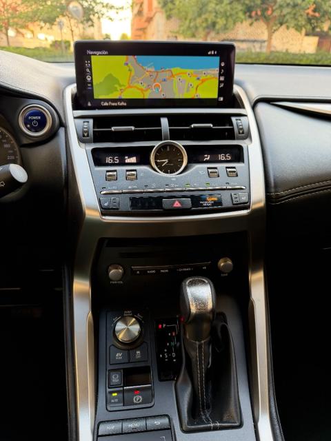 LEXUS – NX – 300h Business 2WD