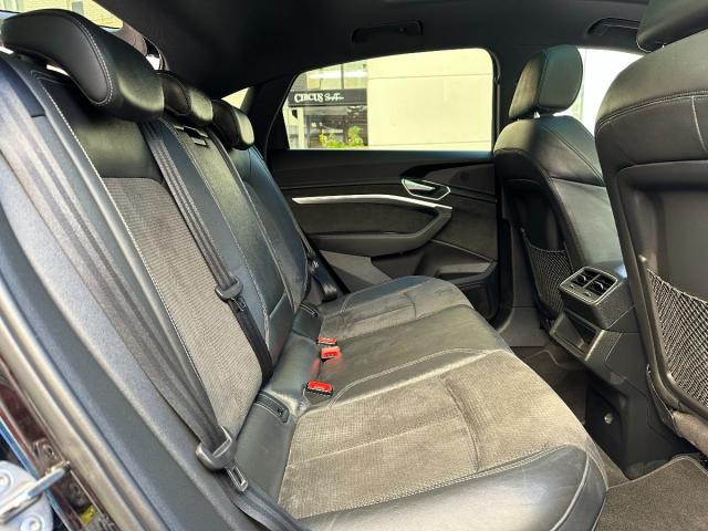 e-tron Sportback 50 quattro Black Line Edition