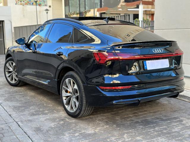 e-tron Sportback 50 quattro Black Line Edition