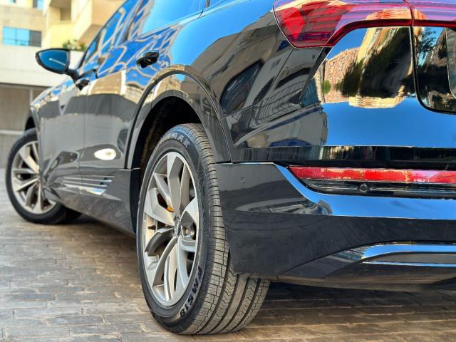 e-tron Sportback 50 quattro Black Line Edition