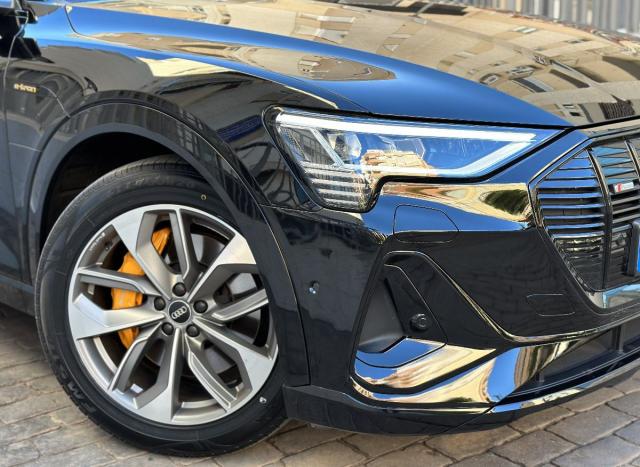 e-tron Sportback 50 quattro Black Line Edition
