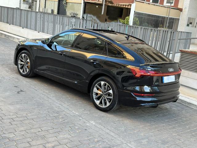 e-tron Sportback 50 quattro Black Line Edition