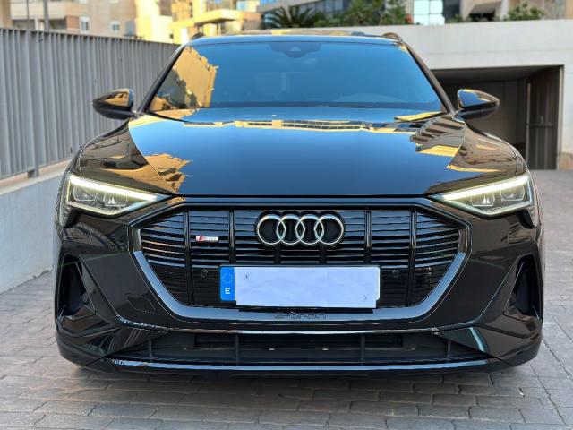 e-tron Sportback 50 quattro Black Line Edition