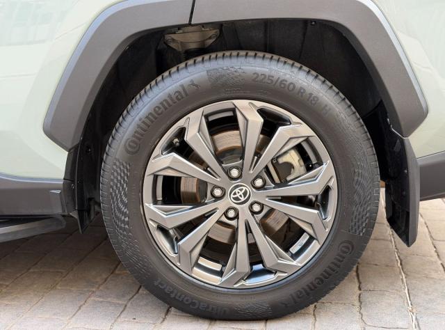 TOYOTA RAV4 Hybrid 220H 4×4 Advance Plus