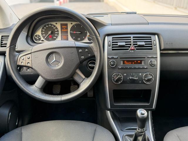 MERCEDES – Clase B – 200 CDI Sport